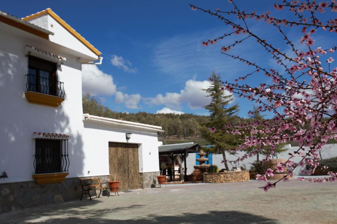 Casa De Las Montanas فيلانويفا ديل ترابوكو المظهر الخارجي الصورة